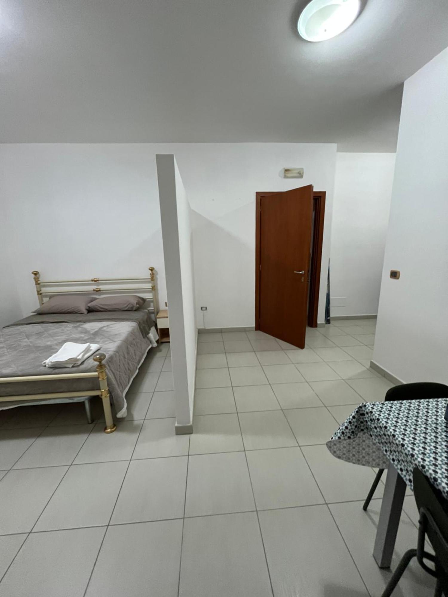 Aurora Rooms Pomigliano d'Arco Exterior foto